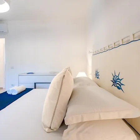 Appartement Residenza La Conchiglia, 4min Dalla & Parcheggio Privato *